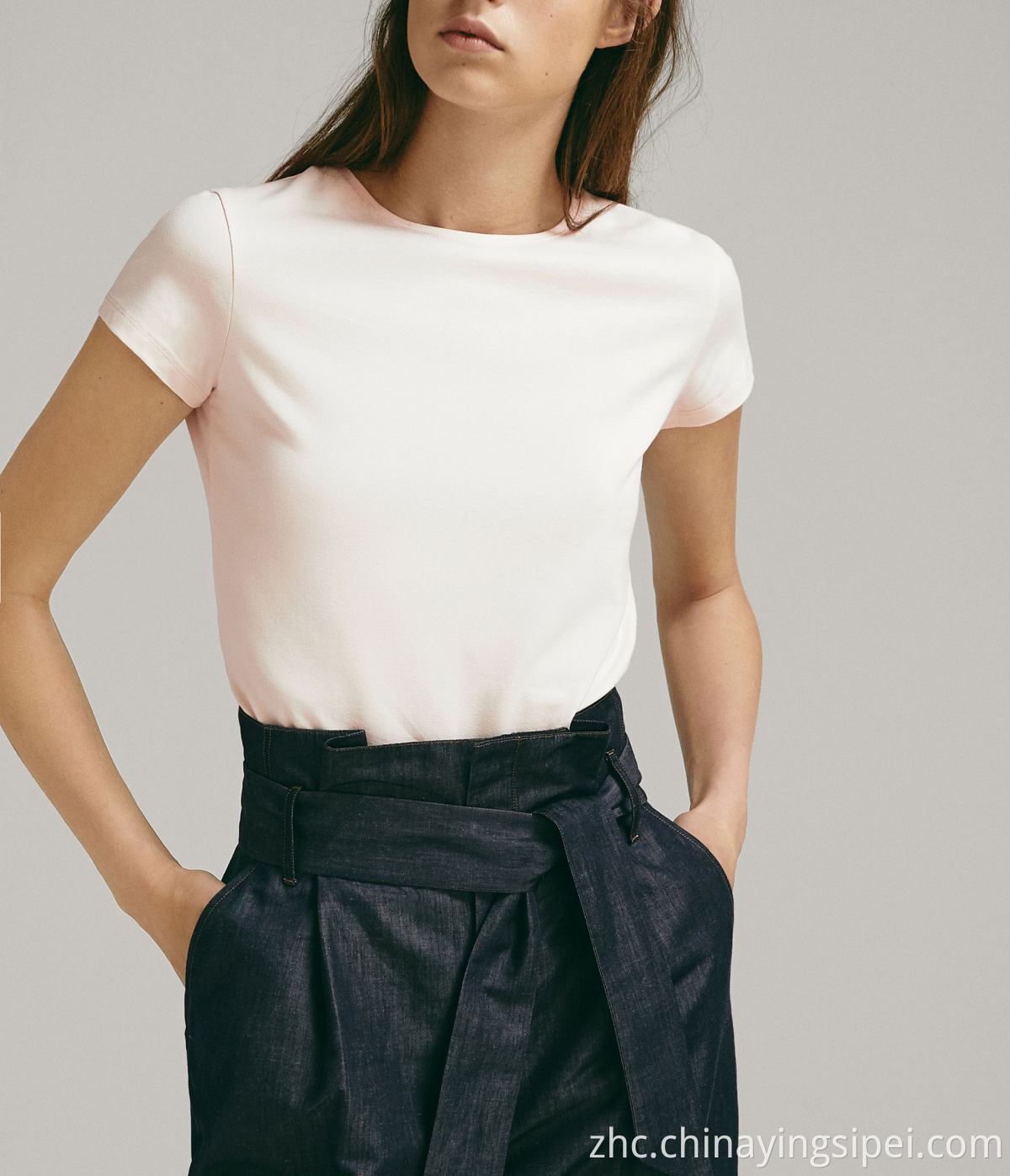 批发高质量女性T恤100%棉花多种颜色定制纯T恤徽标印花黑色T恤衫